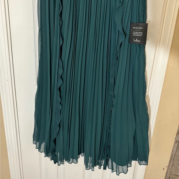 Lulus: Emerald Green Tie-Strap Pleated Midi Dress - Picture 4 of 10